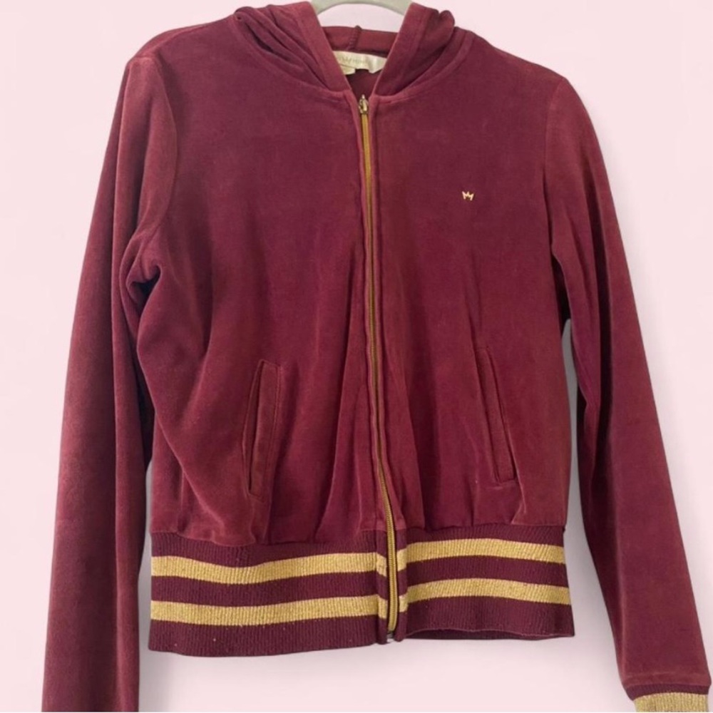 Nicki Minaj Zip Up